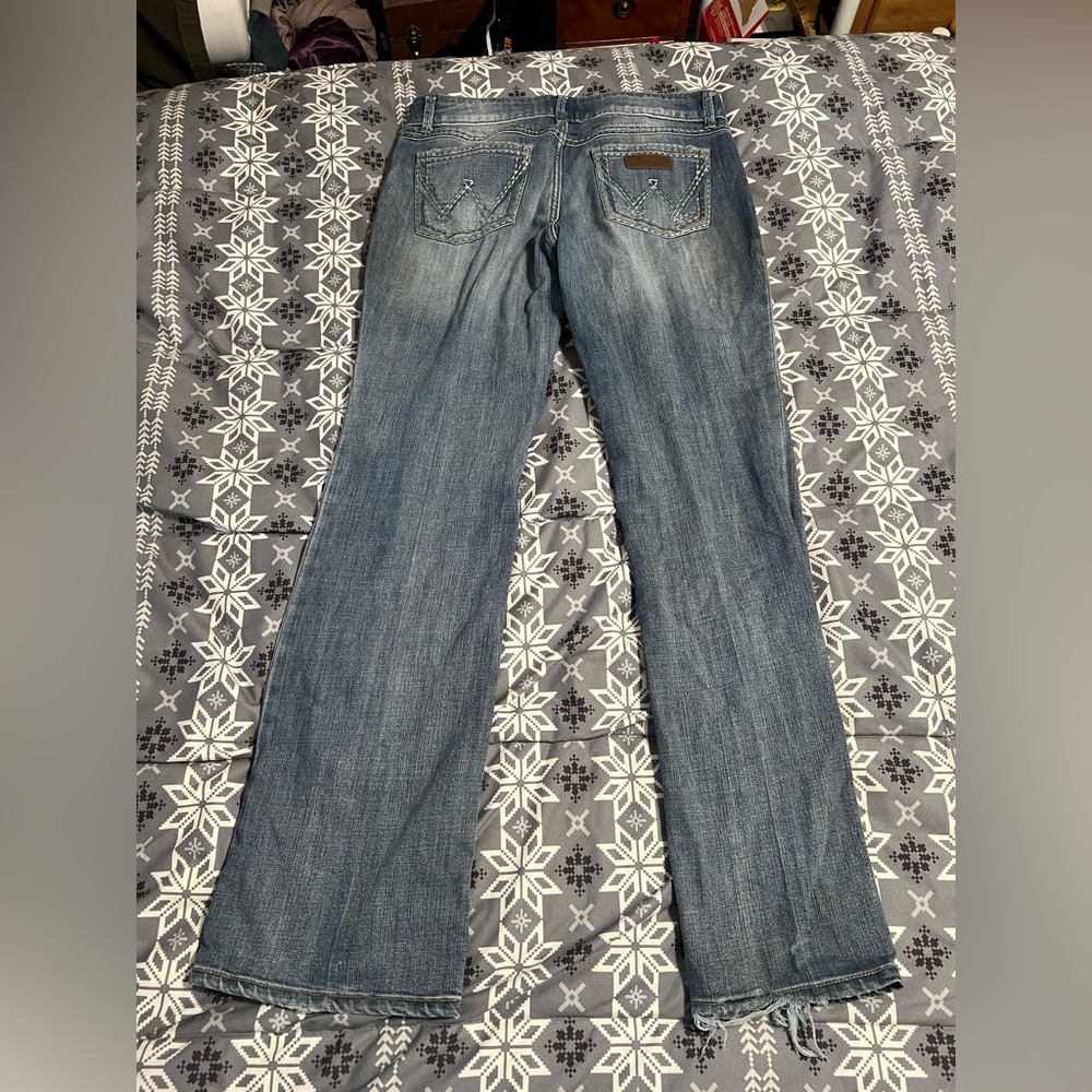 Wrangler Women's Straight Leg Blue Jeans - Picture 6 of 9